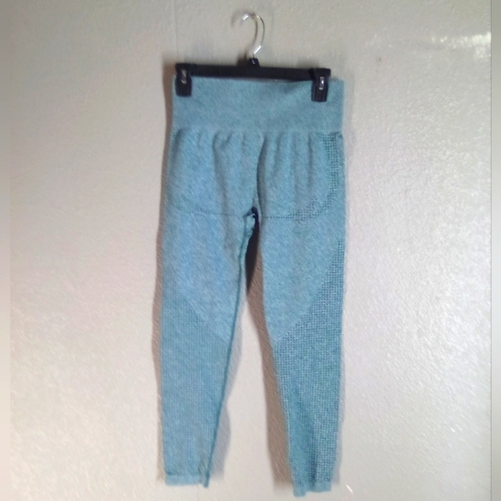 Leggings size medium ( Bag G )